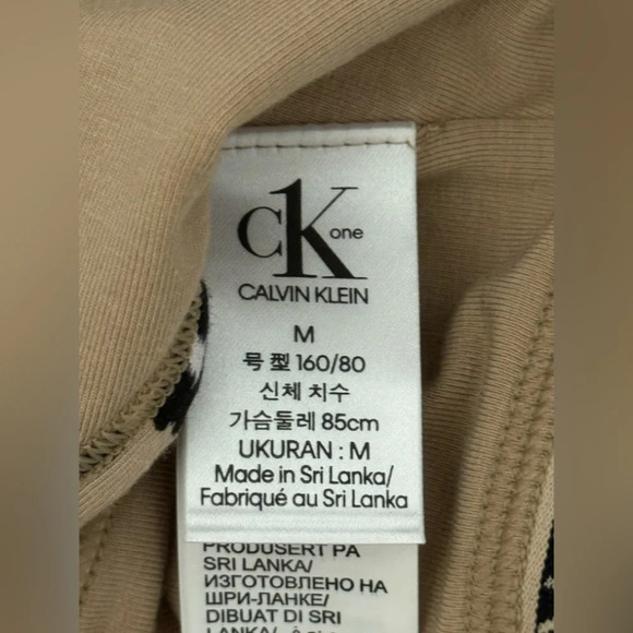 Calvin Klein bundle of Two New animal print bralettes size M - Picture 9 of 13